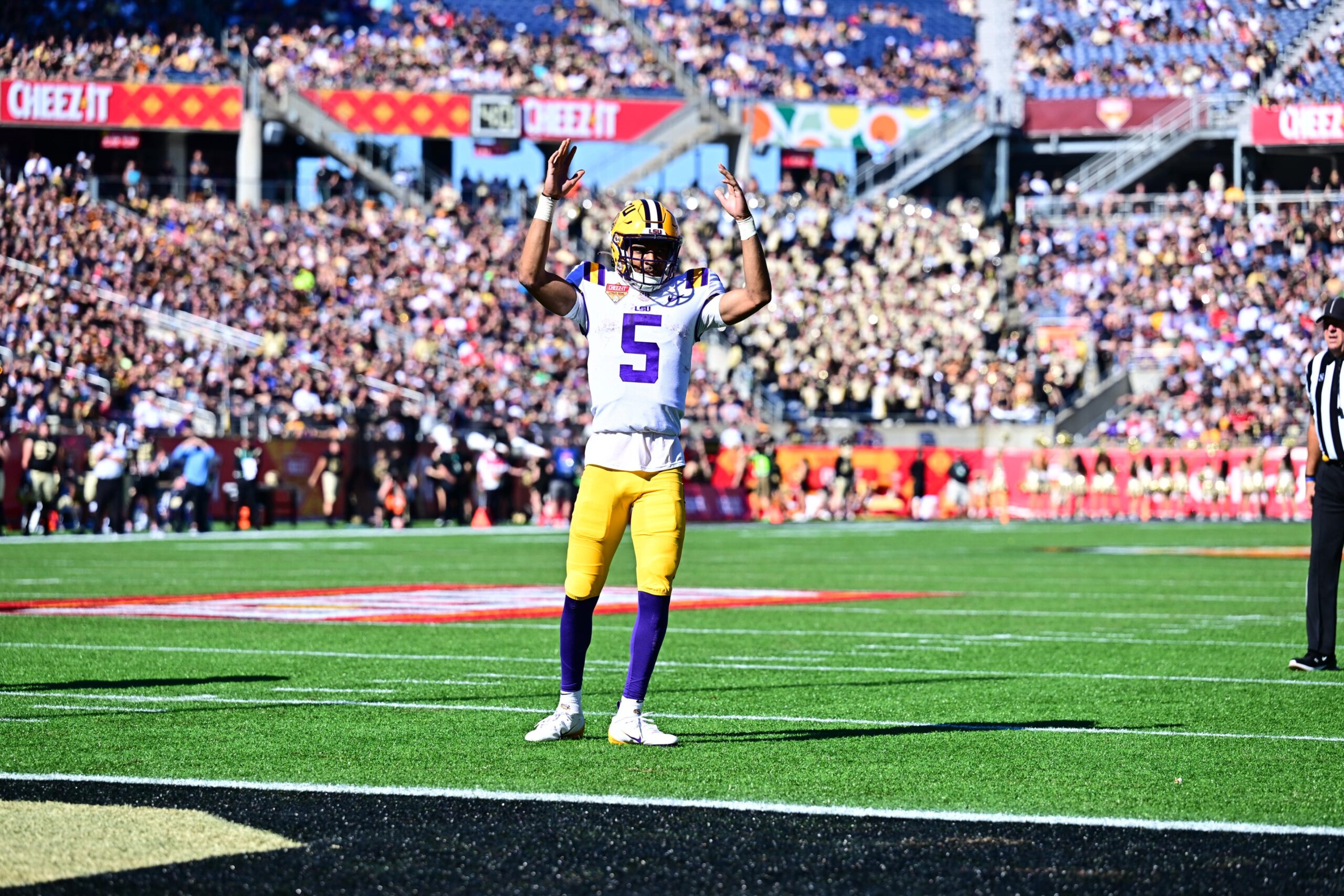 quarterback Jayden Daniels, LSU football, Florida, quarterback, Heisman