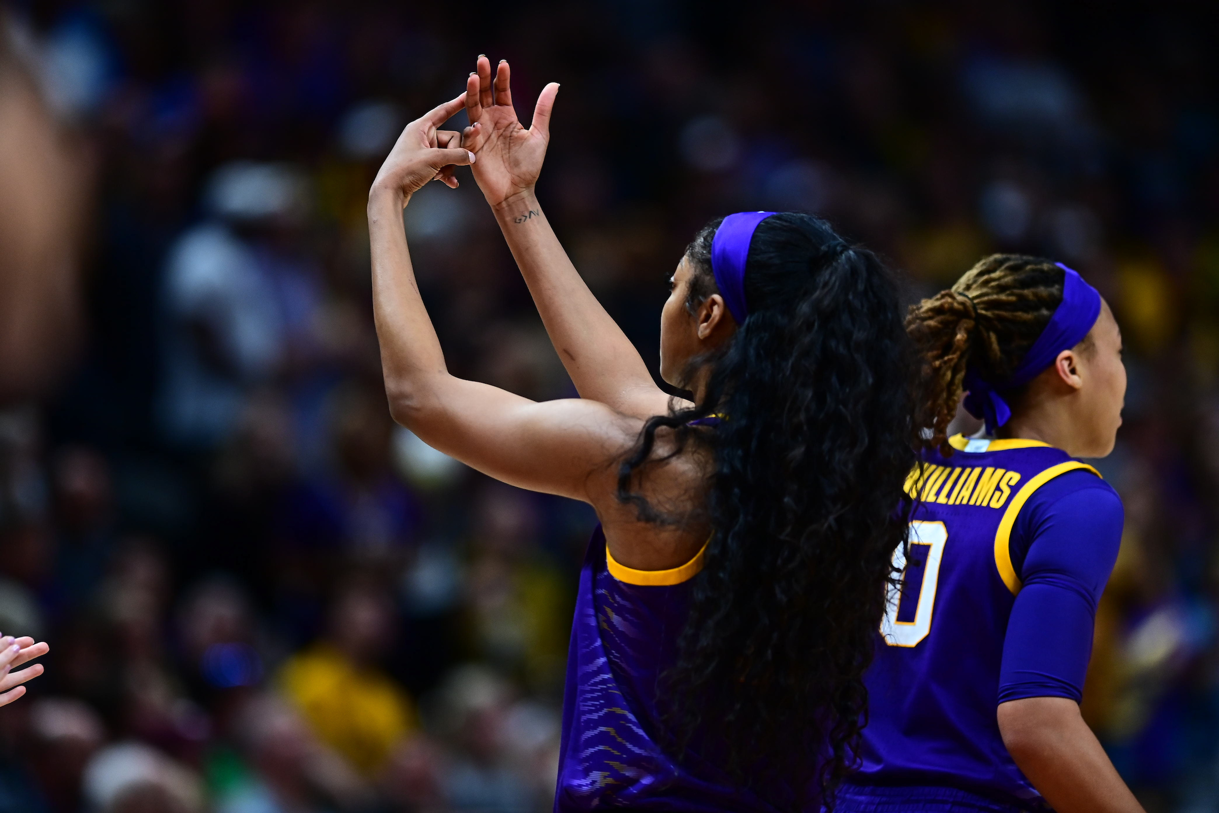 LSU women's basketball star Angel Reese, LSU women's basketball, Kim Mulkey, 2023, forward