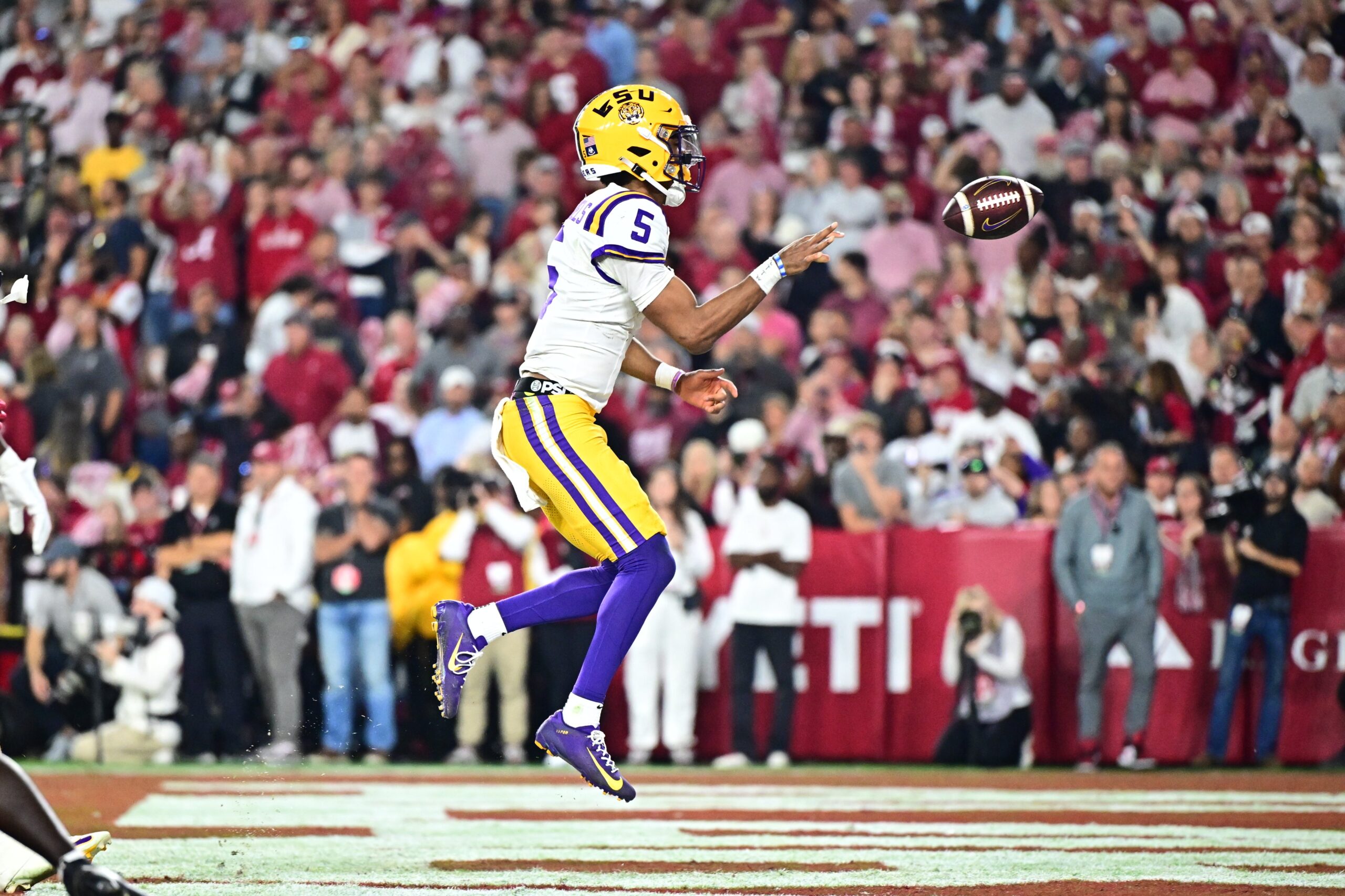 coach Brian Kelly, LSU football, Jayden Daniels, quarterback, Alabama