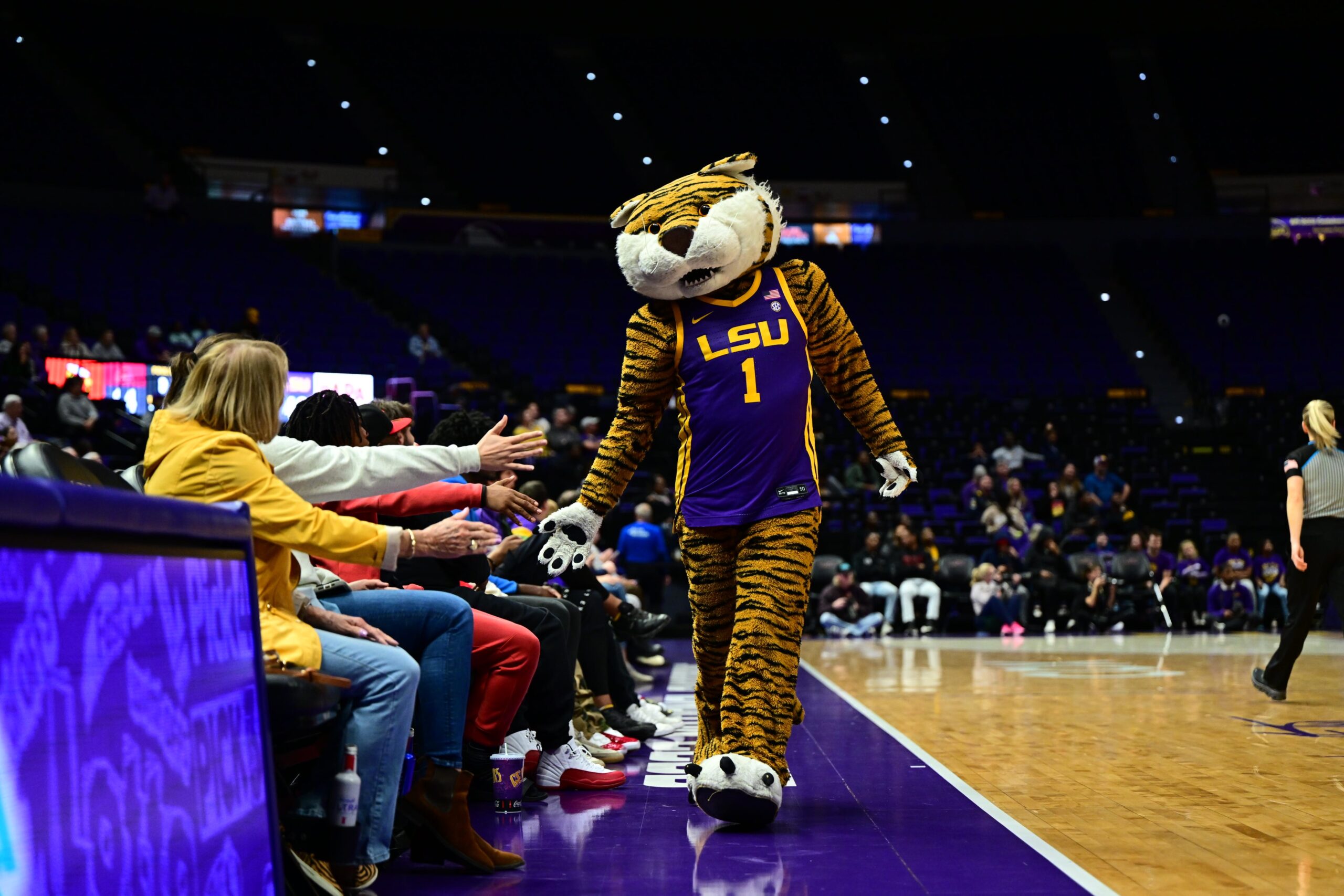 LSU women's basketball recruiting, class of 2025, five-star, ZaKiyah Johnson, guard