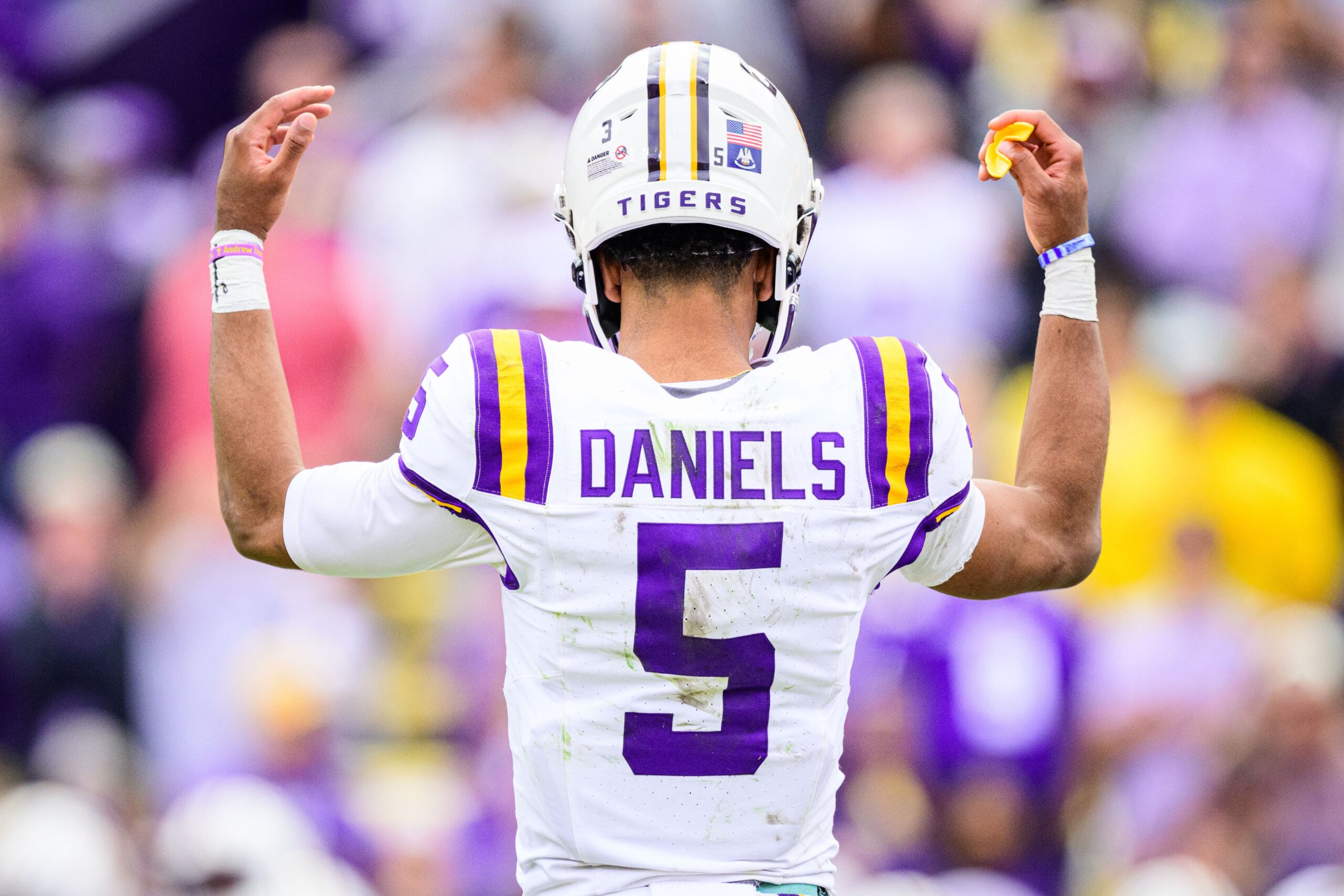 LSU quarterback Jayden Daniels, quarterback, LSU, Heisman, 2023