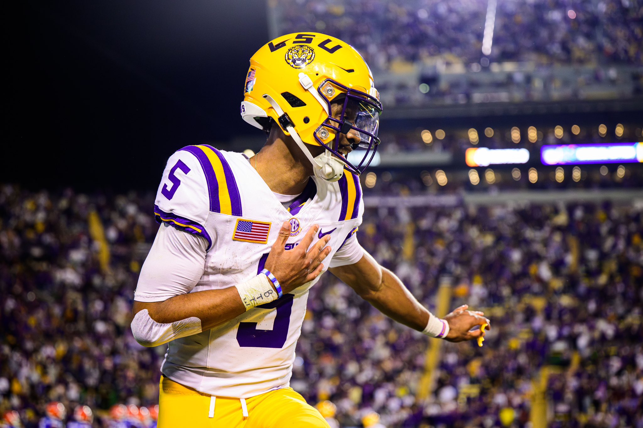 quarterback Jayden Daniels, LSU, quarterback, Heisman Trophy, 2023