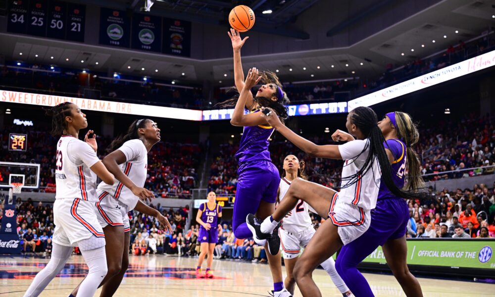 LSU coach Kim Mulkey, LSU, Auburn, Angel Reese, SEC