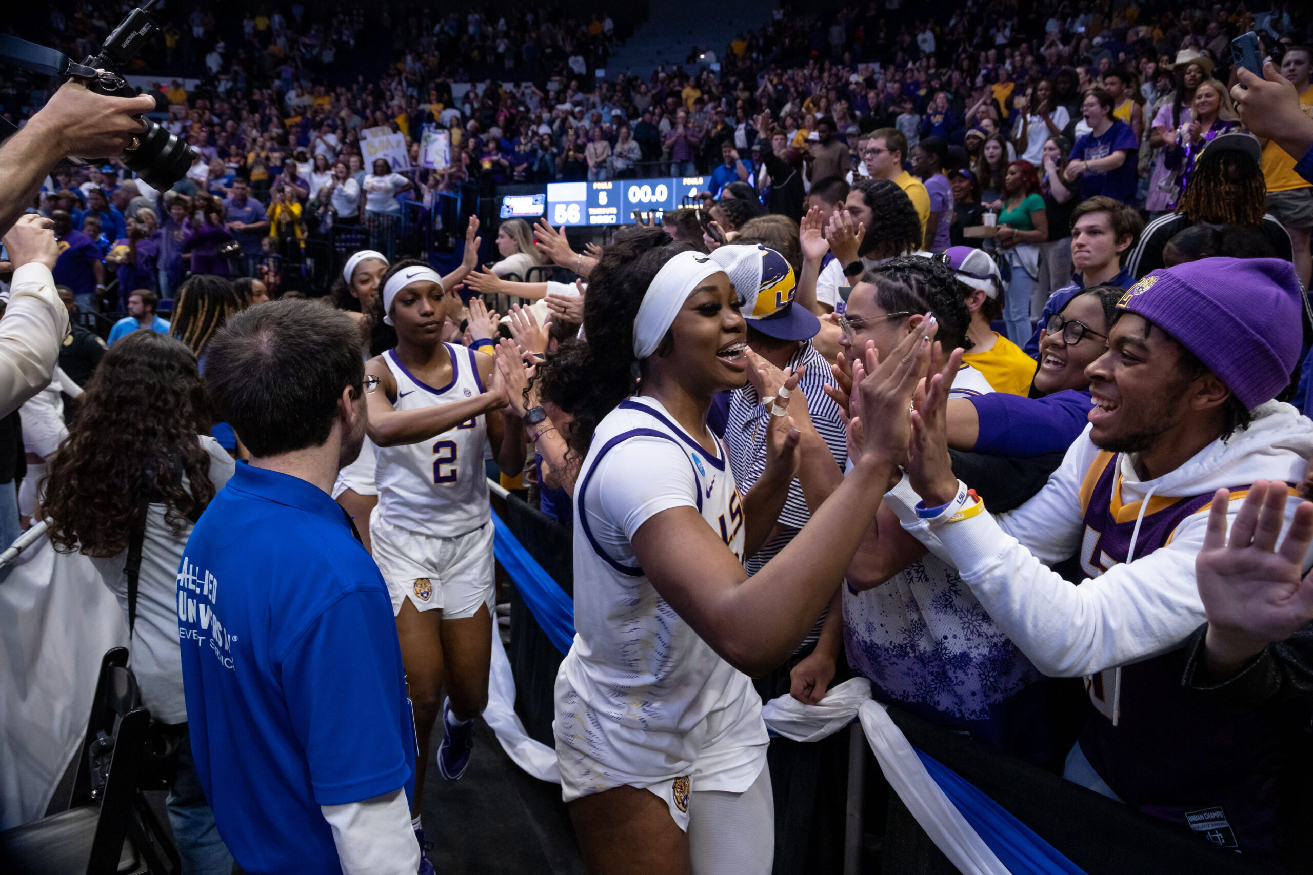 LSU women's basketball lands SEC transfer portal commitment