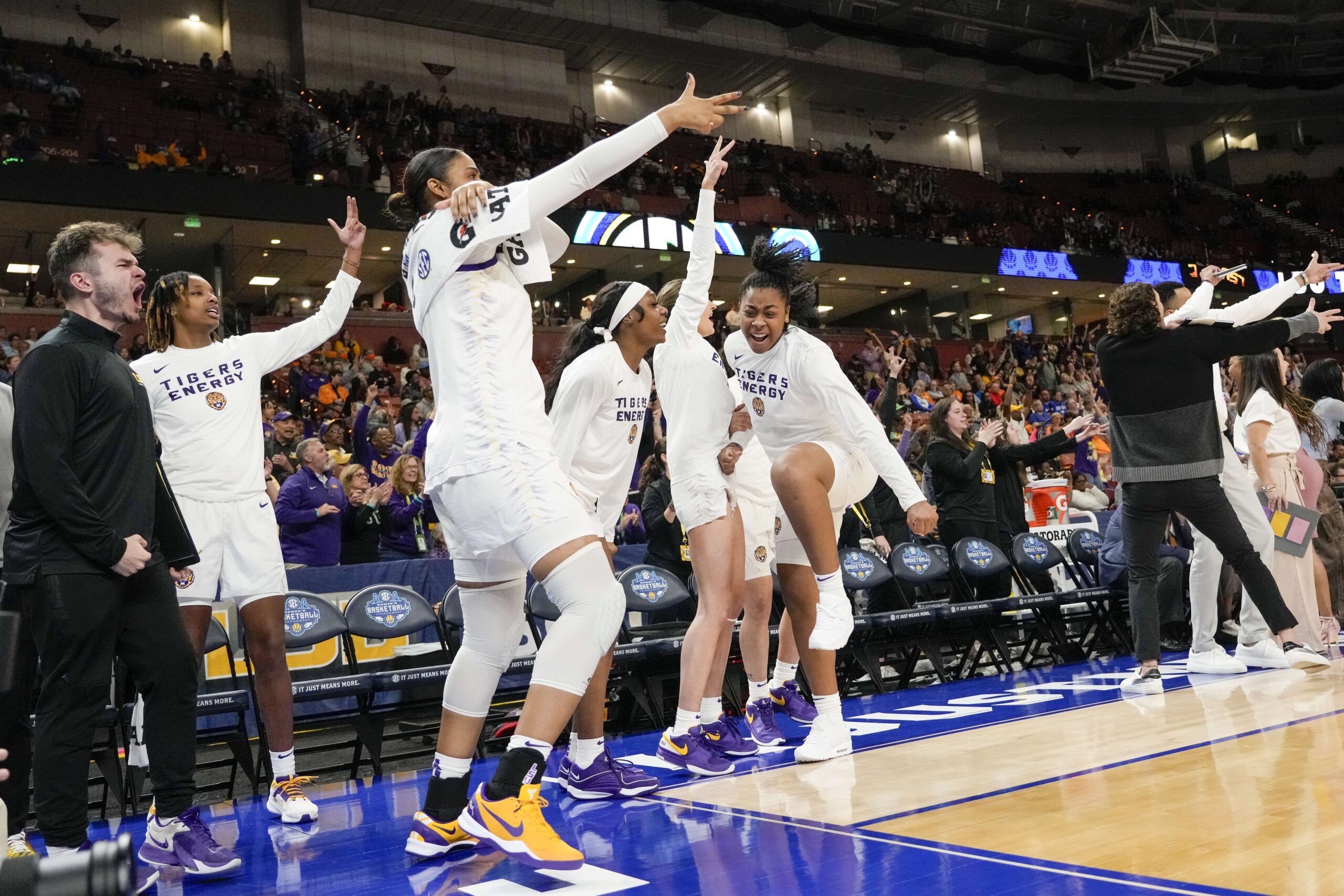 LSU women's basketball, LSU, Bella Hines, class of 2025, guard