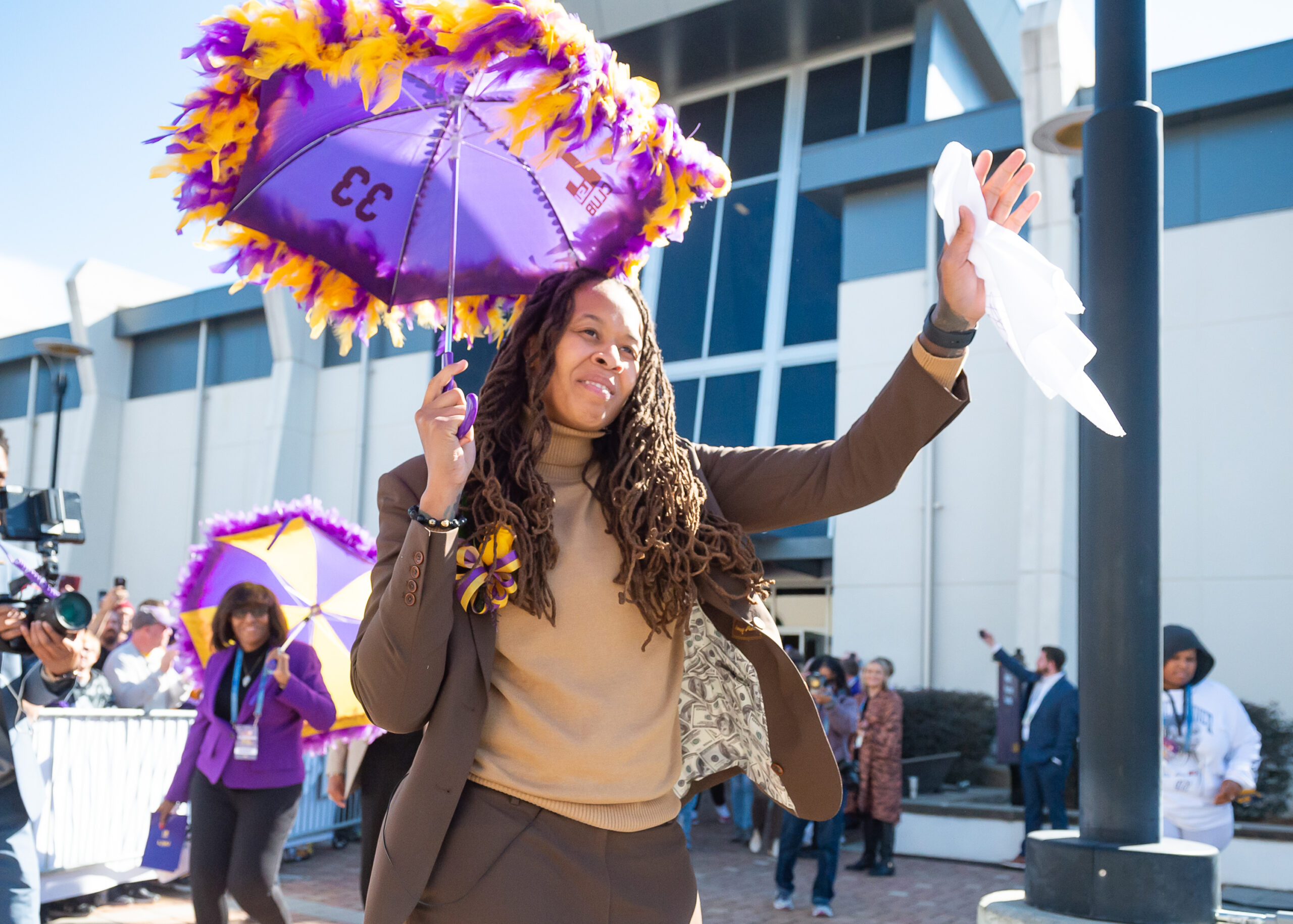 LSU women's basketball legend, Kim Mulkey, Seimone Augustus, LSU, basketball